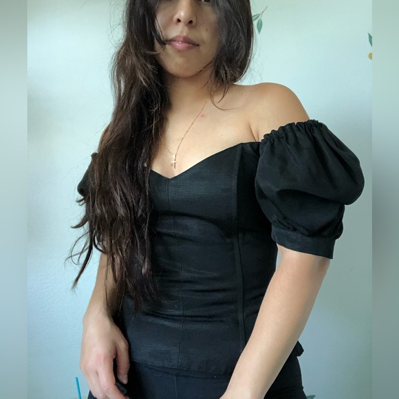Vintage Carré Paris Black Boned Off the Shoulder Top - Picture 5 of 16